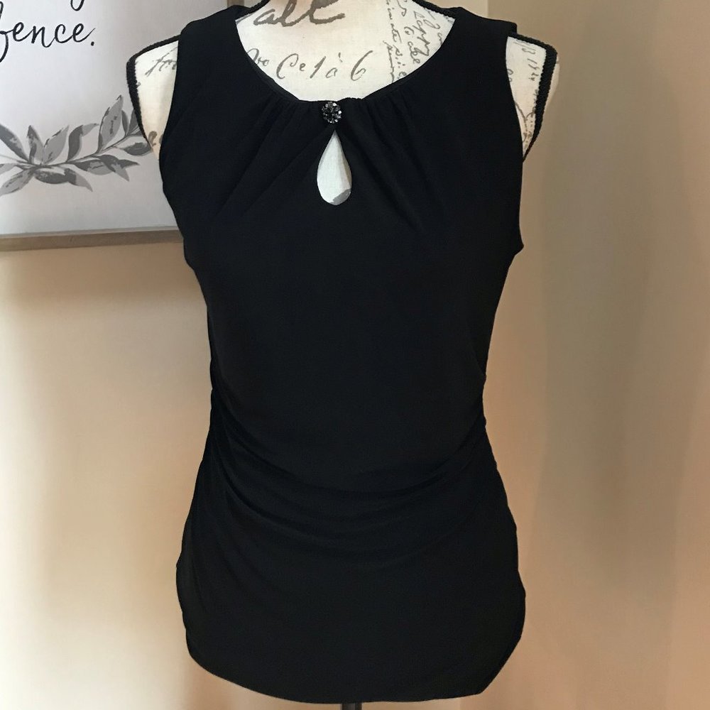 White House Black Market Keyhole Top, Small